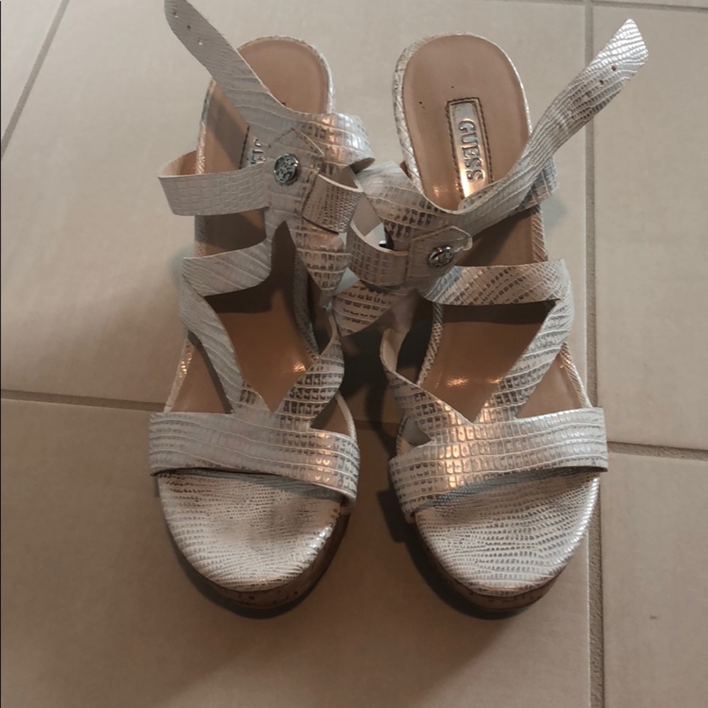 Guess wedges